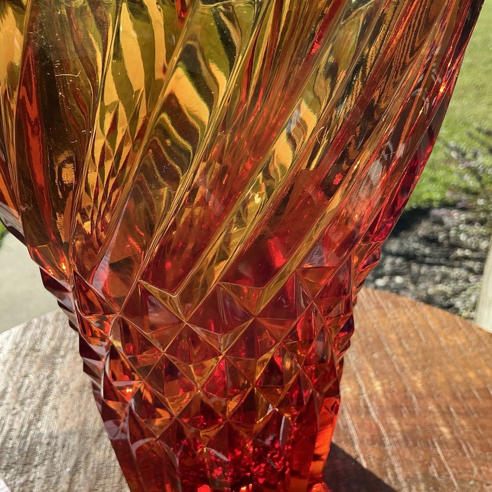 VTG L.E. Smith Amberina Diamond Point Swirl Vase Amber Glass, Heavy Pressed - Picture 12 of 14